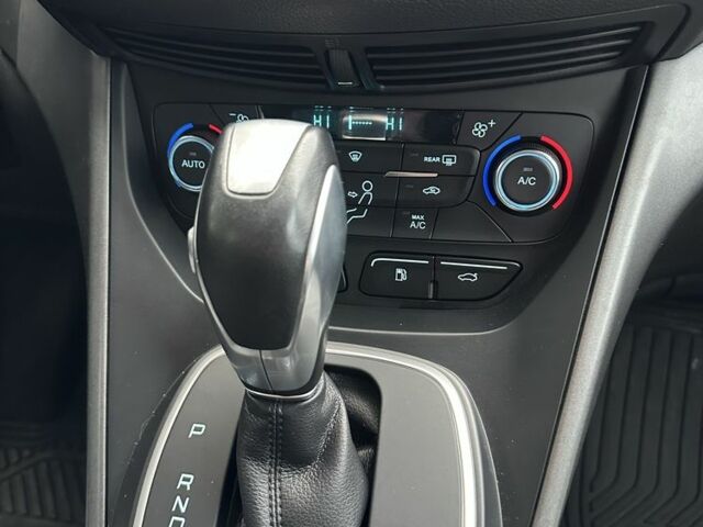 Сірий Форд Сі-Макс, об'ємом двигуна 2 л та пробігом 165 тис. км за 11500 $, фото 19 на Automoto.ua