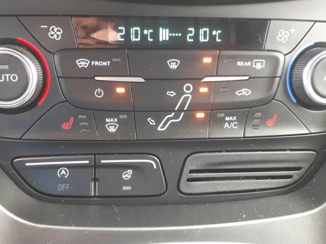 Серый Форд Си-Макс, объемом двигателя 1.5 л и пробегом 182 тыс. км за 13000 $, фото 15 на Automoto.ua