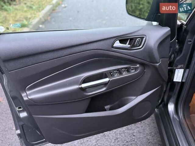 Серый Форд Си-Макс, объемом двигателя 2 л и пробегом 192 тыс. км за 12300 $, фото 13 на Automoto.ua