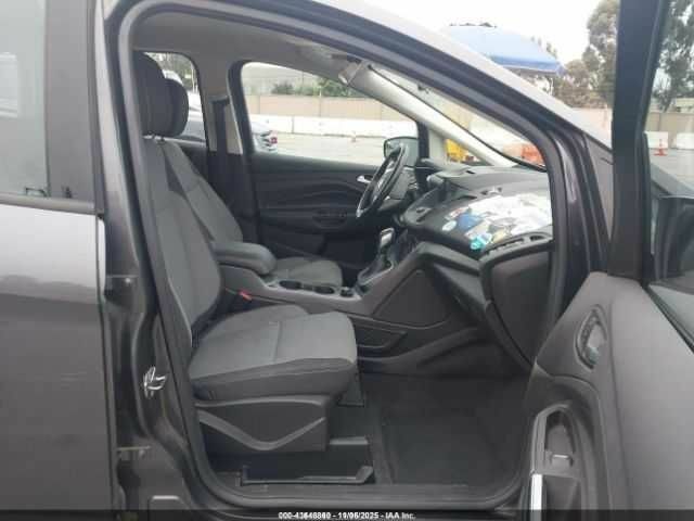 Серый Форд Си-Макс, объемом двигателя 2 л и пробегом 71 тыс. км за 2300 $, фото 4 на Automoto.ua