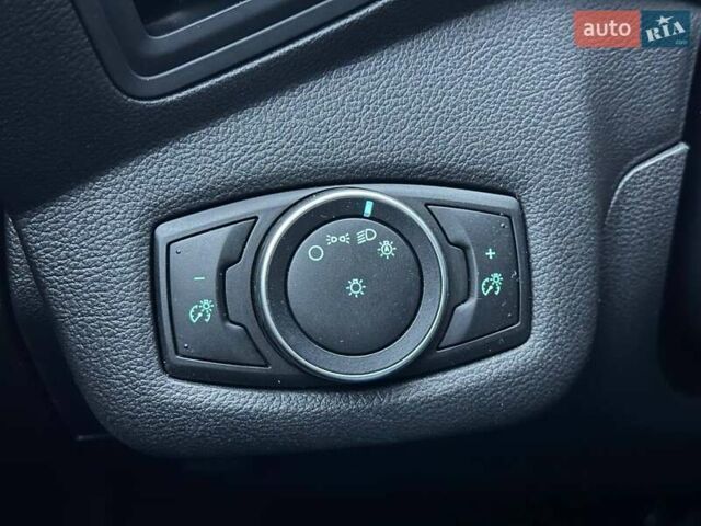 Сірий Форд Сі-Макс, об'ємом двигуна 0 л та пробігом 218 тис. км за 13290 $, фото 24 на Automoto.ua