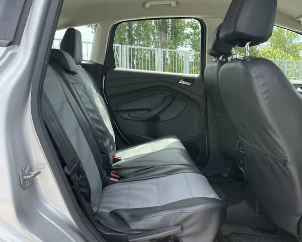 Сірий Форд Сі-Макс, об'ємом двигуна 2 л та пробігом 112 тис. км за 11750 $, фото 6 на Automoto.ua