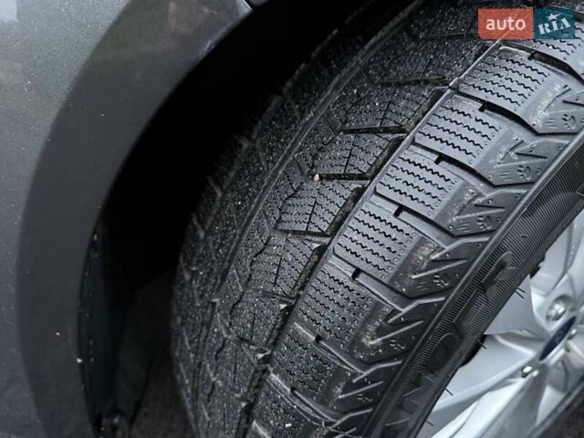 Серый Форд Си-Макс, объемом двигателя 2 л и пробегом 192 тыс. км за 12300 $, фото 30 на Automoto.ua