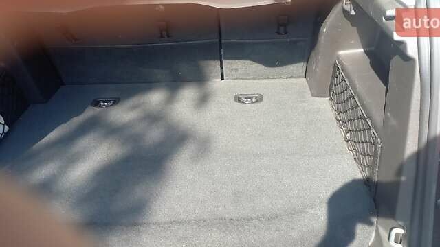 Серый Форд Си-Макс, объемом двигателя 2 л и пробегом 66 тыс. км за 13800 $, фото 16 на Automoto.ua