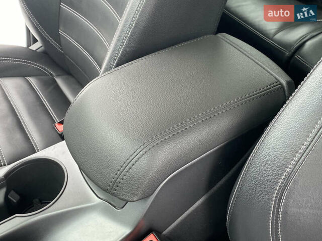 Сірий Форд Сі-Макс, об'ємом двигуна 2 л та пробігом 84 тис. км за 13200 $, фото 19 на Automoto.ua