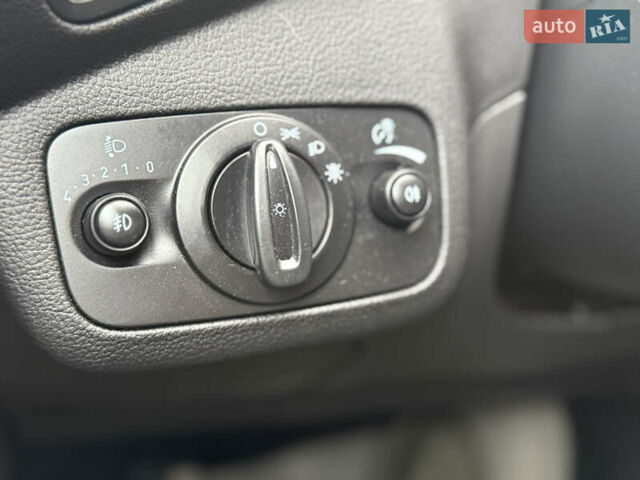 Сірий Форд Сі-Макс, об'ємом двигуна 2 л та пробігом 210 тис. км за 11900 $, фото 19 на Automoto.ua