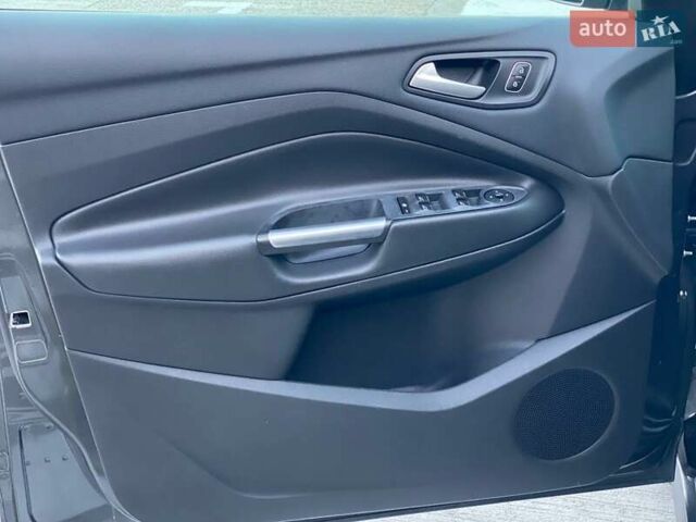 Серый Форд Си-Макс, объемом двигателя 2 л и пробегом 135 тыс. км за 9590 $, фото 18 на Automoto.ua
