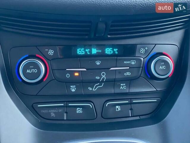 Серый Форд Си-Макс, объемом двигателя 2 л и пробегом 135 тыс. км за 9590 $, фото 30 на Automoto.ua