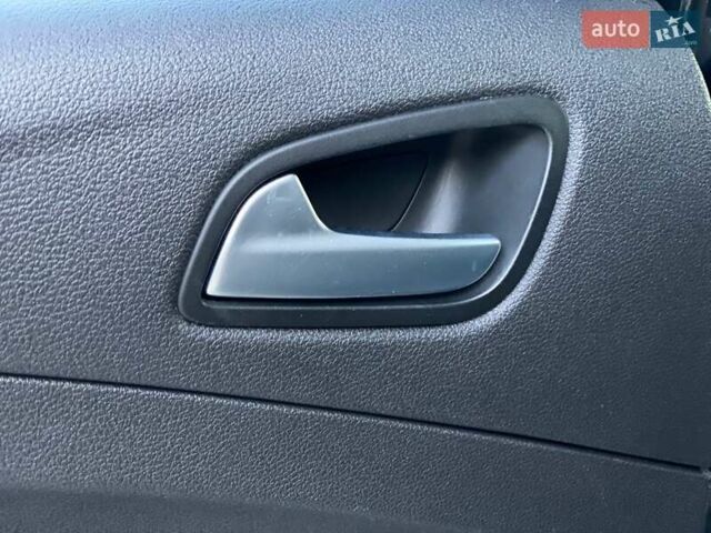 Серый Форд Си-Макс, объемом двигателя 2 л и пробегом 135 тыс. км за 9590 $, фото 35 на Automoto.ua