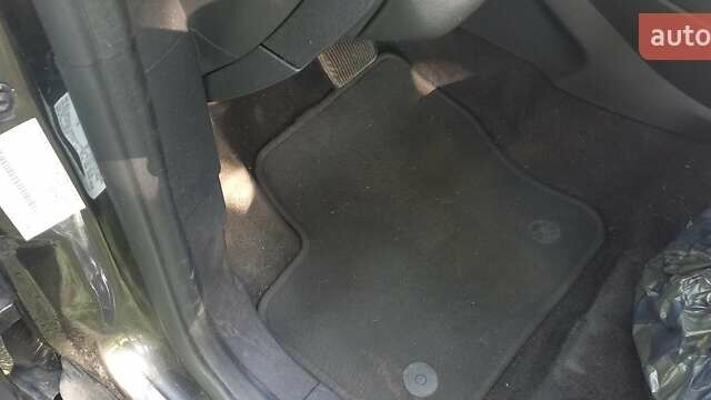 Серый Форд Си-Макс, объемом двигателя 2 л и пробегом 66 тыс. км за 13800 $, фото 10 на Automoto.ua