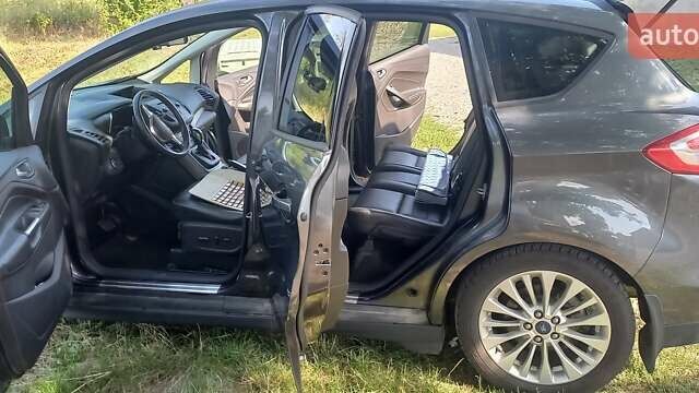 Серый Форд Си-Макс, объемом двигателя 2 л и пробегом 66 тыс. км за 13800 $, фото 5 на Automoto.ua