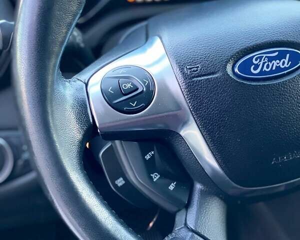 Серый Форд Си-Макс, объемом двигателя 2 л и пробегом 135 тыс. км за 9590 $, фото 24 на Automoto.ua