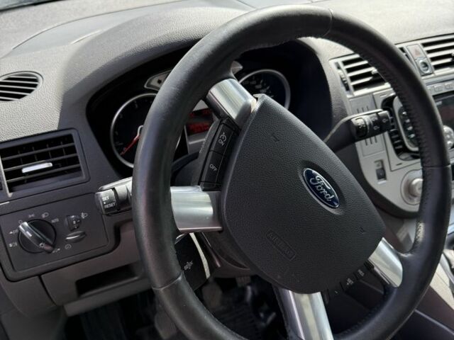 Сірий Форд Сі-Макс, об'ємом двигуна 2 л та пробігом 205 тис. км за 7500 $, фото 3 на Automoto.ua