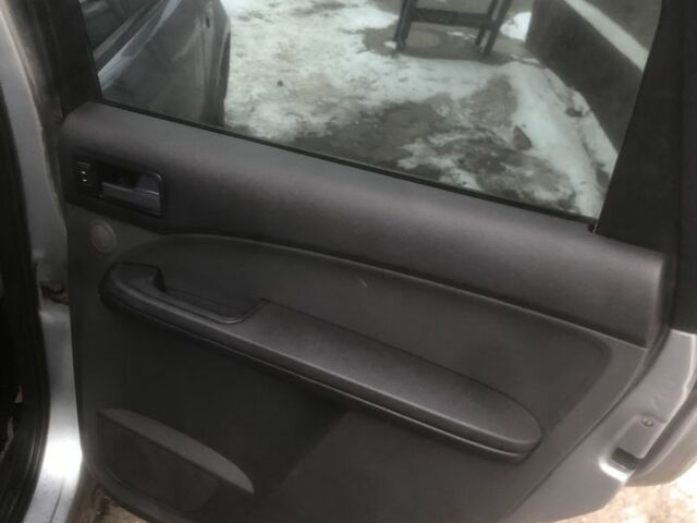 Сірий Форд Сі-Макс, об'ємом двигуна 2 л та пробігом 300 тис. км за 4200 $, фото 4 на Automoto.ua