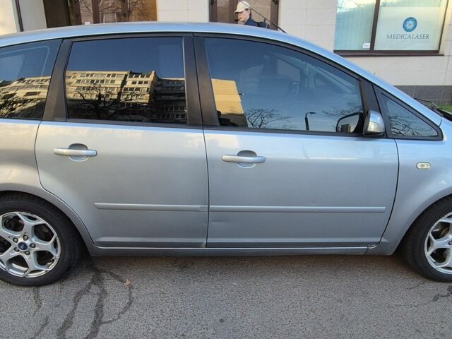 Серый Форд Си-Макс, объемом двигателя 2 л и пробегом 385 тыс. км за 5000 $, фото 3 на Automoto.ua