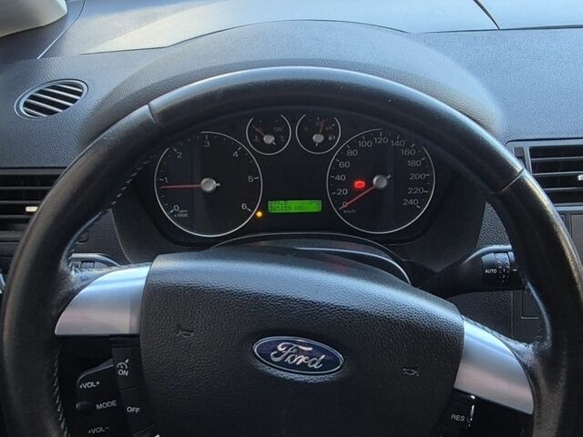 Серый Форд Си-Макс, объемом двигателя 2 л и пробегом 385 тыс. км за 5000 $, фото 6 на Automoto.ua