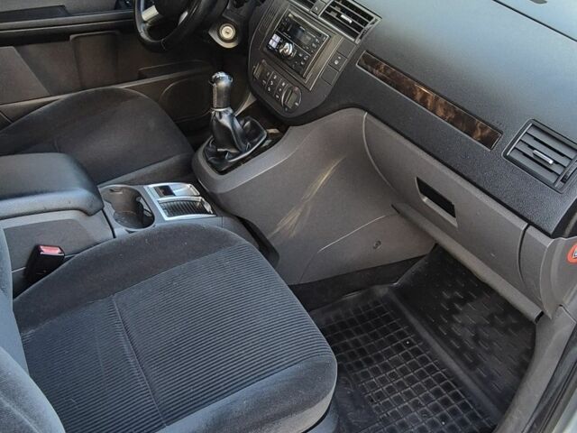 Серый Форд Си-Макс, объемом двигателя 2 л и пробегом 385 тыс. км за 5000 $, фото 13 на Automoto.ua