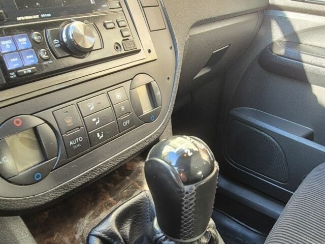 Серый Форд Си-Макс, объемом двигателя 2 л и пробегом 385 тыс. км за 4890 $, фото 9 на Automoto.ua