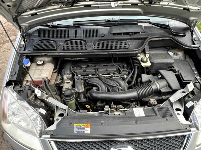 Сірий Форд Сі-Макс, об'ємом двигуна 1.6 л та пробігом 256 тис. км за 5200 $, фото 1 на Automoto.ua