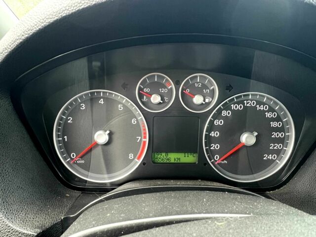 Сірий Форд Сі-Макс, об'ємом двигуна 1.6 л та пробігом 256 тис. км за 5200 $, фото 5 на Automoto.ua