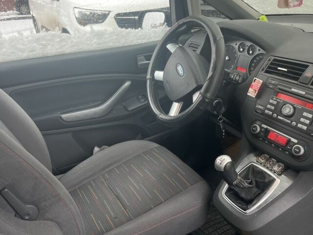 Серый Форд Си-Макс, объемом двигателя 1.6 л и пробегом 270 тыс. км за 3999 $, фото 4 на Automoto.ua