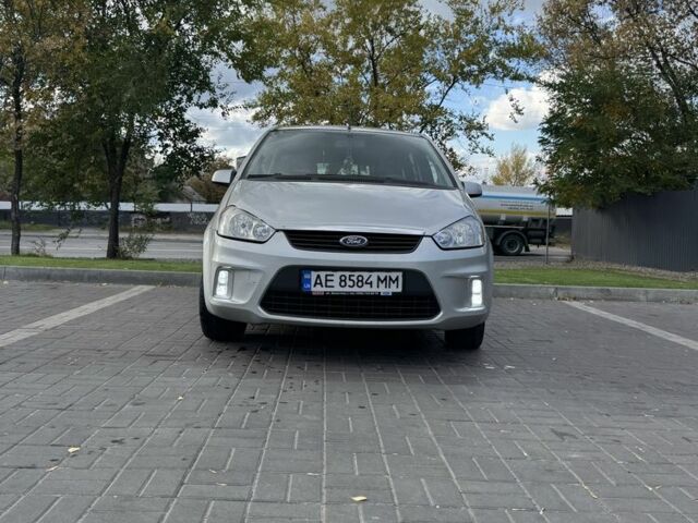 Серый Форд Си-Макс, объемом двигателя 1.8 л и пробегом 220 тыс. км за 5800 $, фото 2 на Automoto.ua