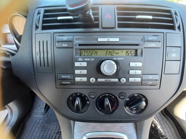 Серый Форд Си-Макс, объемом двигателя 1.6 л и пробегом 238 тыс. км за 4990 $, фото 8 на Automoto.ua