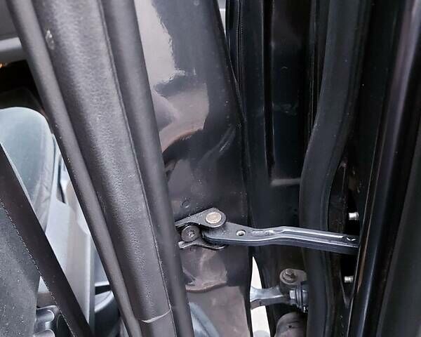 Сірий Форд Сі-Макс, об'ємом двигуна 1.8 л та пробігом 266 тис. км за 7300 $, фото 17 на Automoto.ua