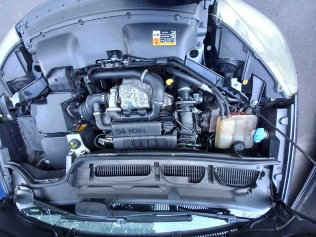 Серый Форд Си-Макс, объемом двигателя 1.6 л и пробегом 238 тыс. км за 4990 $, фото 12 на Automoto.ua