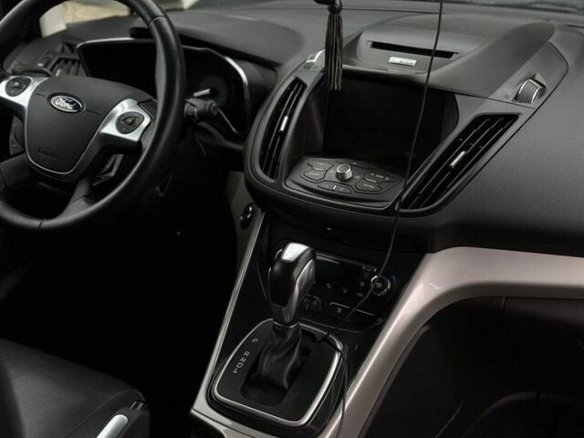 Серый Форд Си-Макс, объемом двигателя 2 л и пробегом 265 тыс. км за 11200 $, фото 6 на Automoto.ua