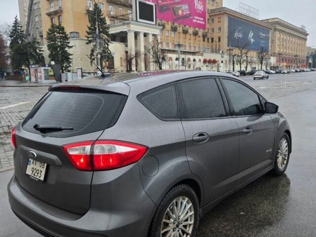 Серый Форд Си-Макс, объемом двигателя 2 л и пробегом 270 тыс. км за 10000 $, фото 2 на Automoto.ua