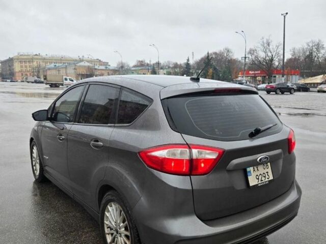 Серый Форд Си-Макс, объемом двигателя 2 л и пробегом 270 тыс. км за 10000 $, фото 1 на Automoto.ua