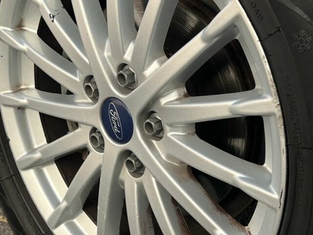 Серый Форд Си-Макс, объемом двигателя 2 л и пробегом 140 тыс. км за 12700 $, фото 9 на Automoto.ua