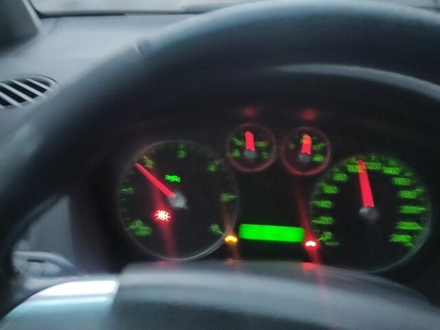 Синій Форд Сі-Макс, об'ємом двигуна 2 л та пробігом 333 тис. км за 3500 $, фото 1 на Automoto.ua