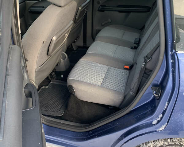 Синий Форд Си-Макс, объемом двигателя 1.6 л и пробегом 237 тыс. км за 5000 $, фото 13 на Automoto.ua