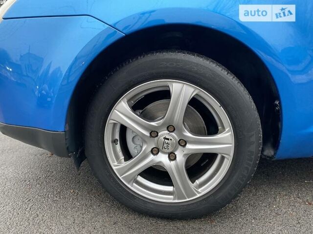 Синий Форд Си-Макс, объемом двигателя 1.8 л и пробегом 220 тыс. км за 4900 $, фото 23 на Automoto.ua