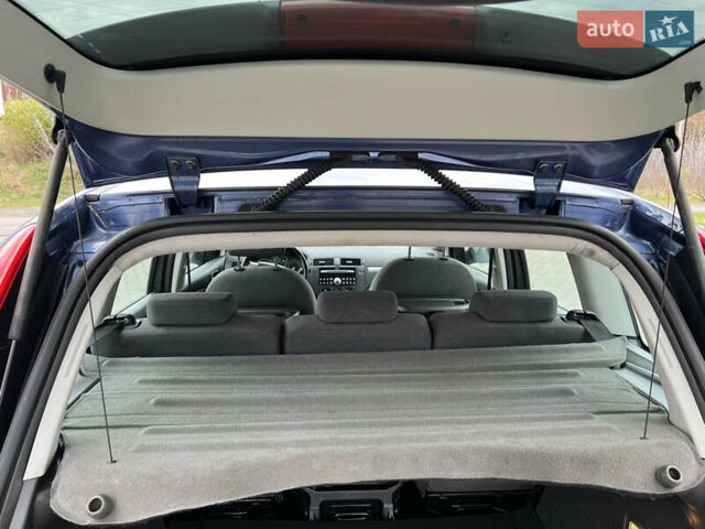 Синій Форд Сі-Макс, об'ємом двигуна 1.6 л та пробігом 179 тис. км за 4800 $, фото 69 на Automoto.ua