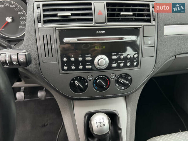 Синій Форд Сі-Макс, об'ємом двигуна 1.6 л та пробігом 179 тис. км за 4800 $, фото 54 на Automoto.ua