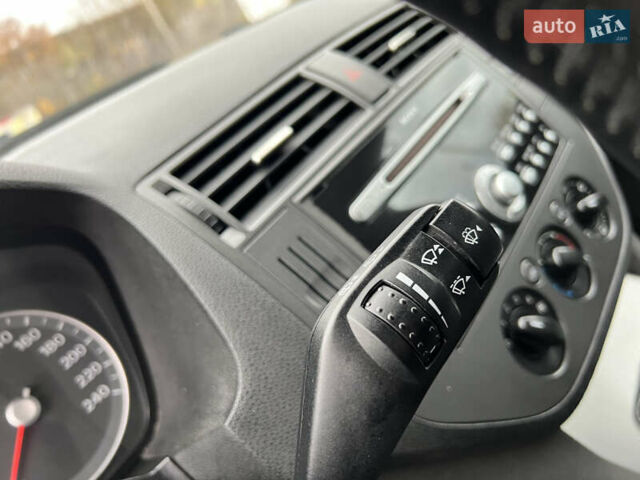 Синій Форд Сі-Макс, об'ємом двигуна 1.6 л та пробігом 179 тис. км за 4800 $, фото 47 на Automoto.ua