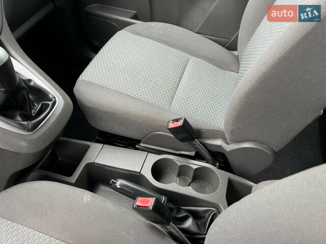 Синій Форд Сі-Макс, об'ємом двигуна 1.6 л та пробігом 179 тис. км за 4800 $, фото 57 на Automoto.ua