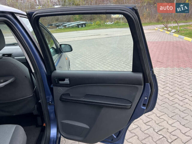 Синій Форд Сі-Макс, об'ємом двигуна 1.6 л та пробігом 179 тис. км за 4800 $, фото 43 на Automoto.ua