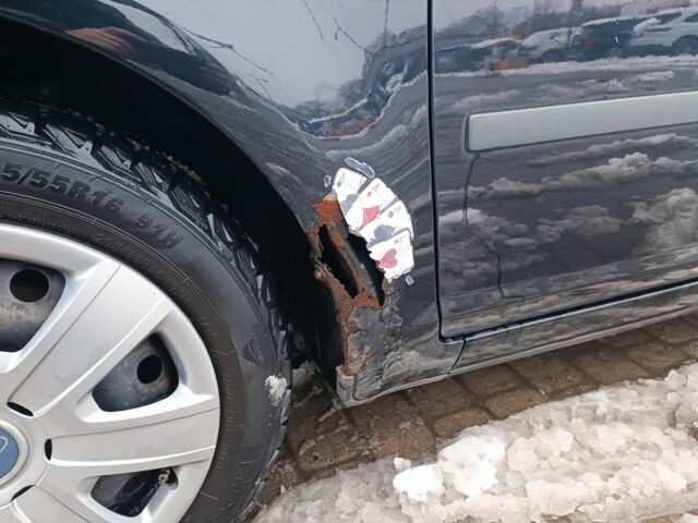 Синий Форд Си-Макс, объемом двигателя 0 л и пробегом 250 тыс. км за 4650 $, фото 5 на Automoto.ua