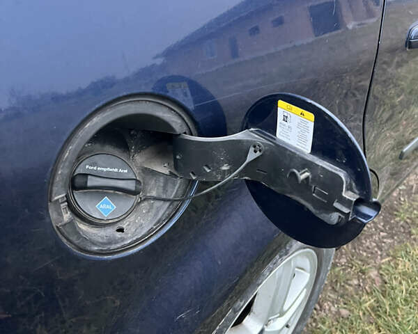 Синій Форд Сі-Макс, об'ємом двигуна 1.8 л та пробігом 203 тис. км за 5500 $, фото 18 на Automoto.ua