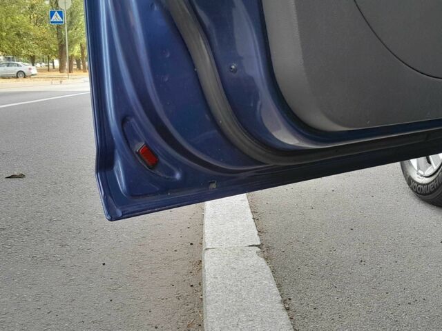 Синий Форд Си-Макс, объемом двигателя 1.6 л и пробегом 194 тыс. км за 5500 $, фото 4 на Automoto.ua