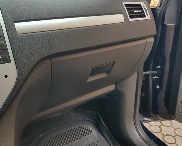 Синій Форд Сі-Макс, об'ємом двигуна 1.6 л та пробігом 222 тис. км за 3505 $, фото 16 на Automoto.ua
