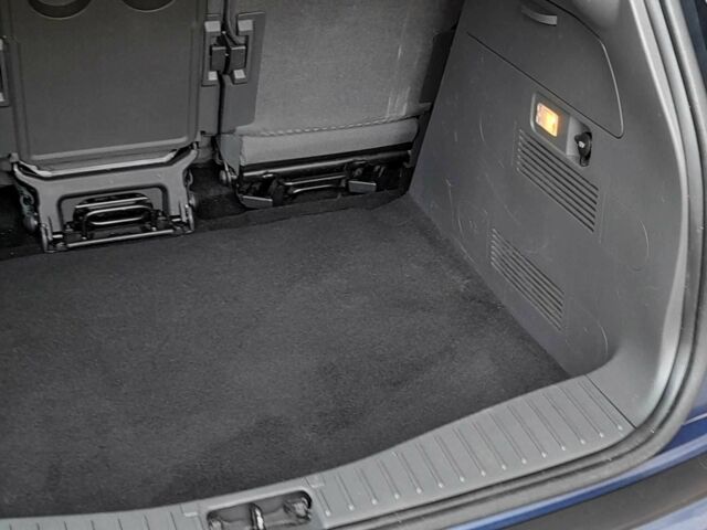 Синий Форд Си-Макс, объемом двигателя 1.6 л и пробегом 194 тыс. км за 5500 $, фото 23 на Automoto.ua