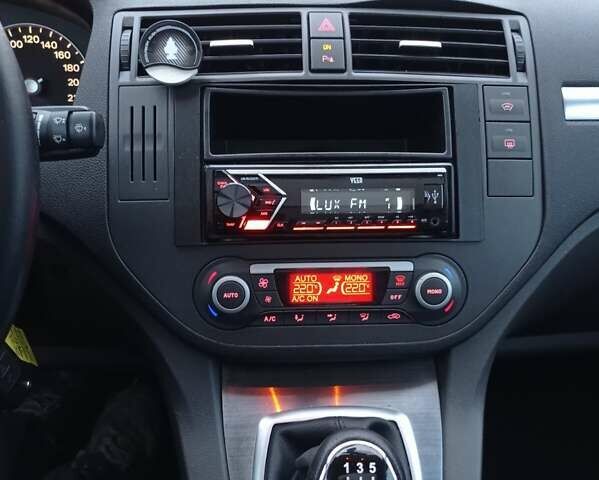 Синій Форд Сі-Макс, об'ємом двигуна 1.8 л та пробігом 223 тис. км за 5200 $, фото 16 на Automoto.ua