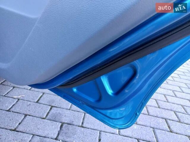 Синій Форд Сі-Макс, об'ємом двигуна 1.6 л та пробігом 216 тис. км за 5650 $, фото 11 на Automoto.ua