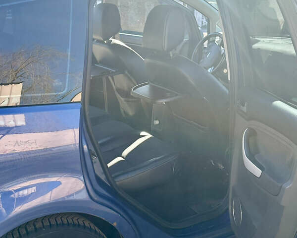 Синий Форд Си-Макс, объемом двигателя 2 л и пробегом 247 тыс. км за 5225 $, фото 5 на Automoto.ua