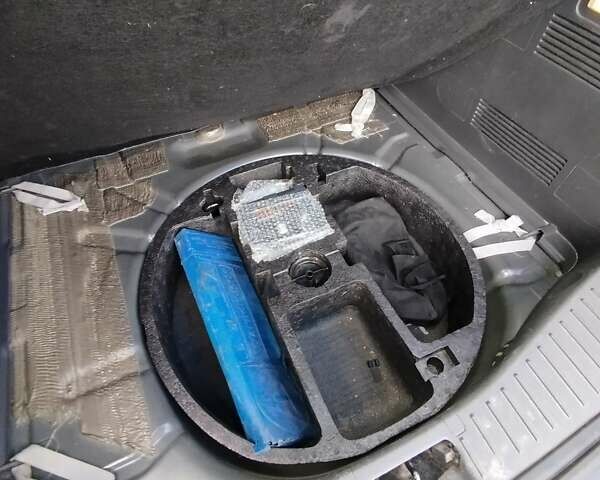 Синій Форд Сі-Макс, об'ємом двигуна 1.6 л та пробігом 214 тис. км за 4950 $, фото 20 на Automoto.ua